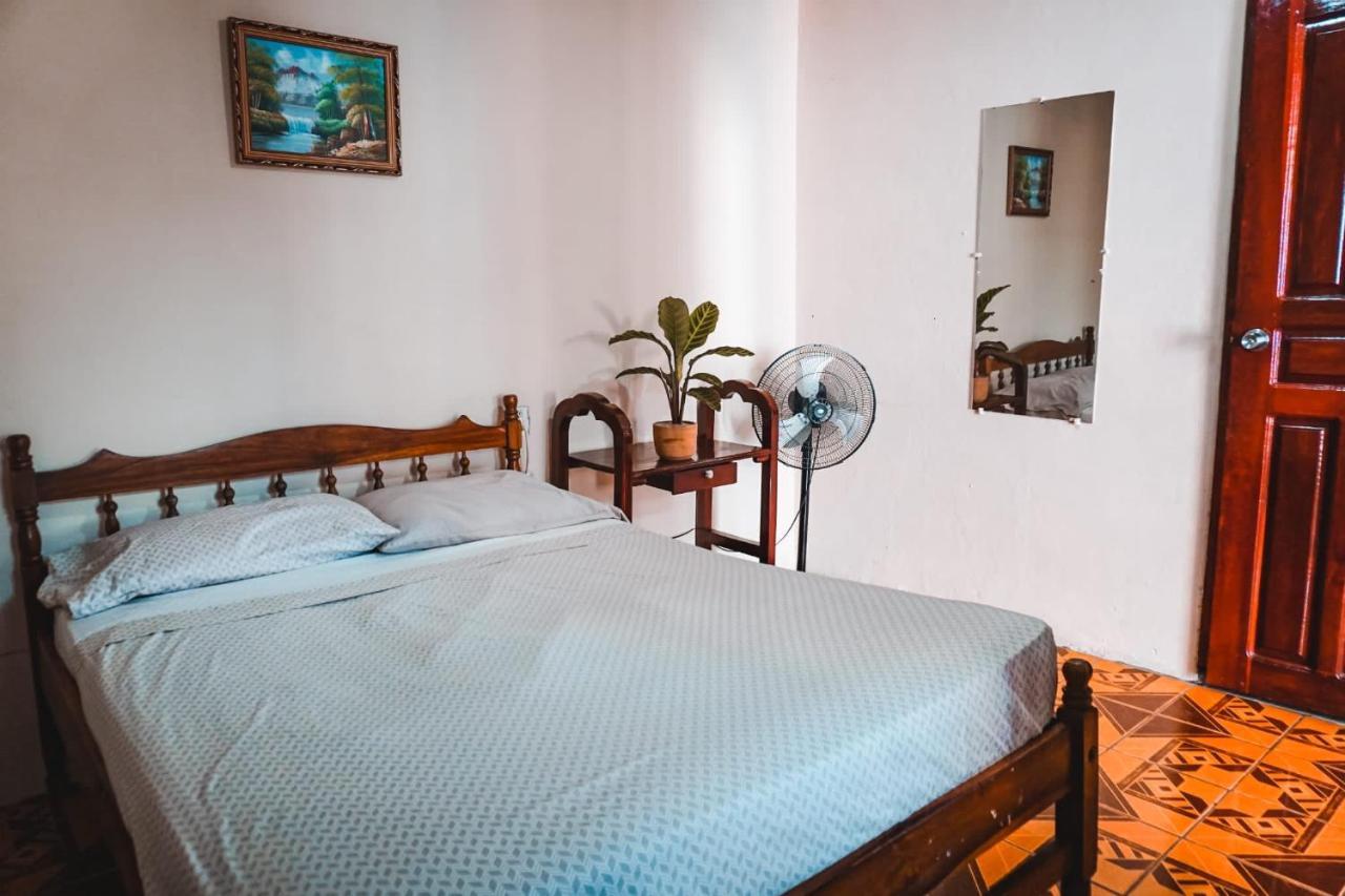 Hostal Los Chamos 南圣胡安 外观 照片